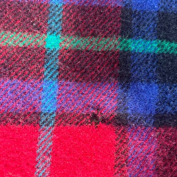 Pendleton virgin wool plaid blanket - Defects - Picture 9 of 10